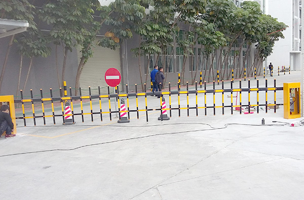 石排洪嘉电子厂栅栏道闸工程